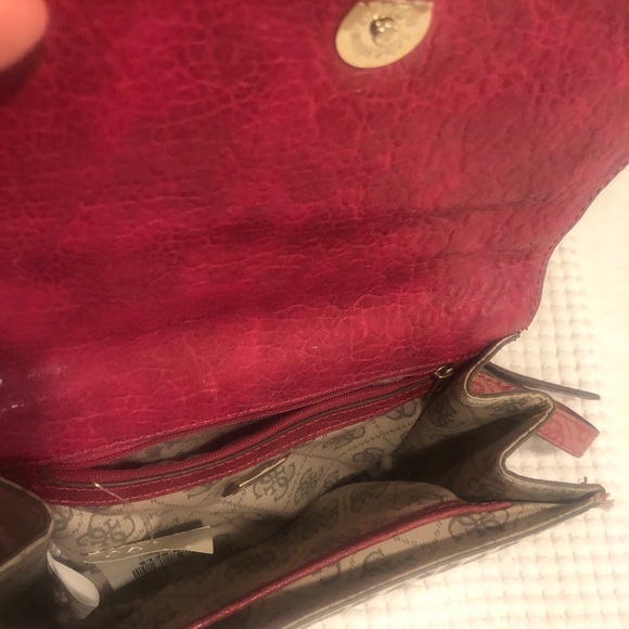 Guess purse - Picture 5 of 6
